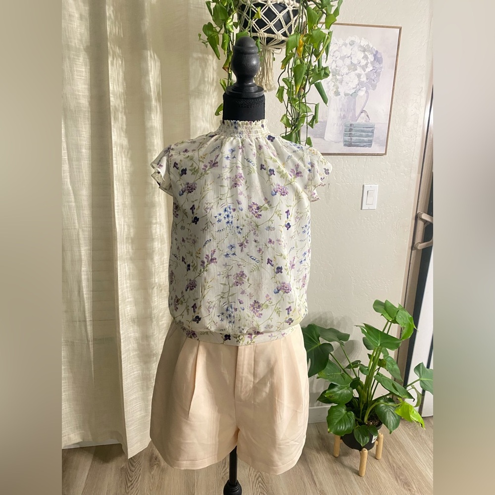 Express Floral Blouse in Purple and Green - Picture 7 of 8